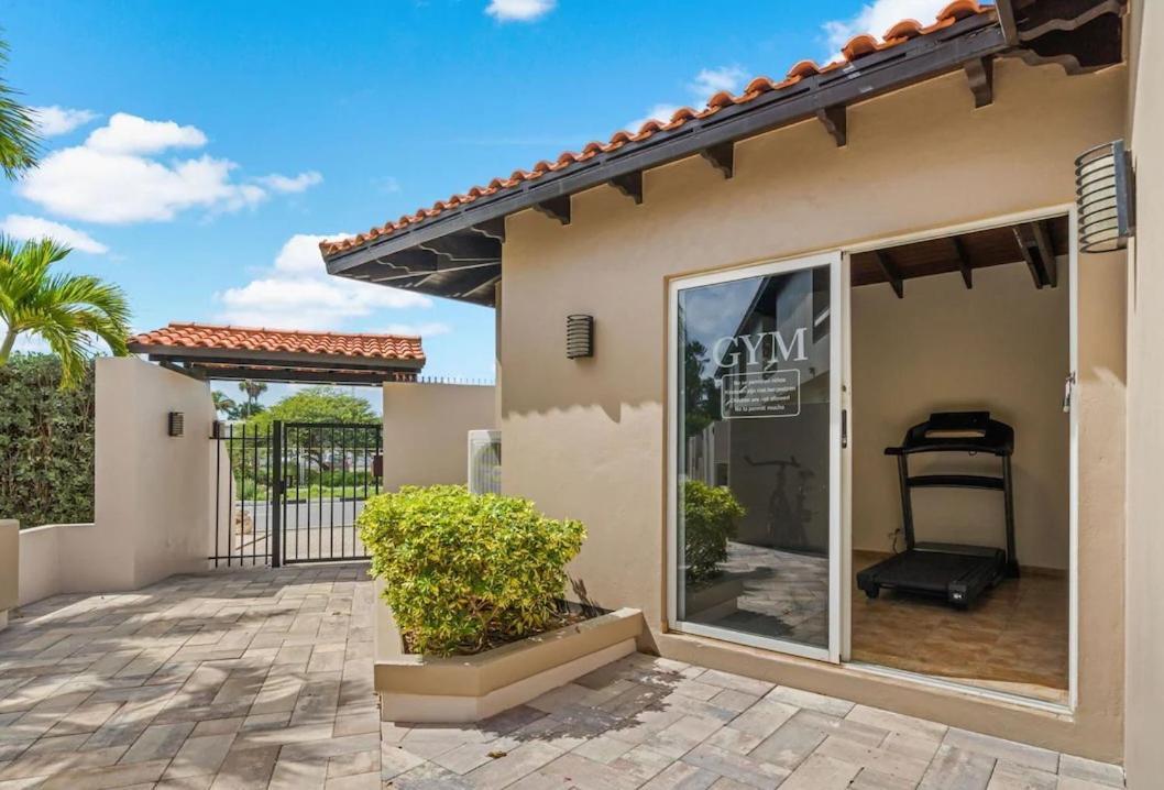 Eagle Beach Steps Away Home شاطئ بالم المظهر الخارجي الصورة